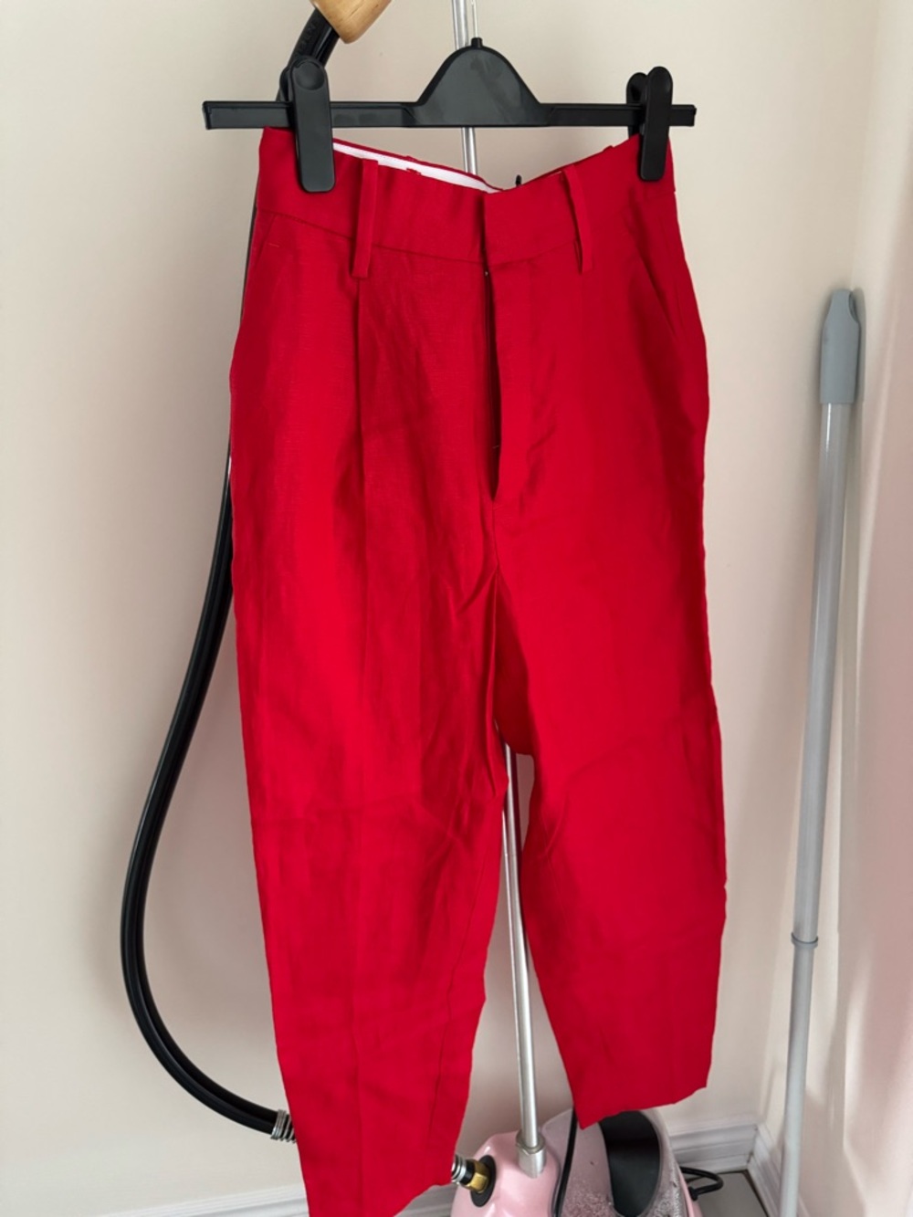 NEW Mango Bright Red Chinos （Women）